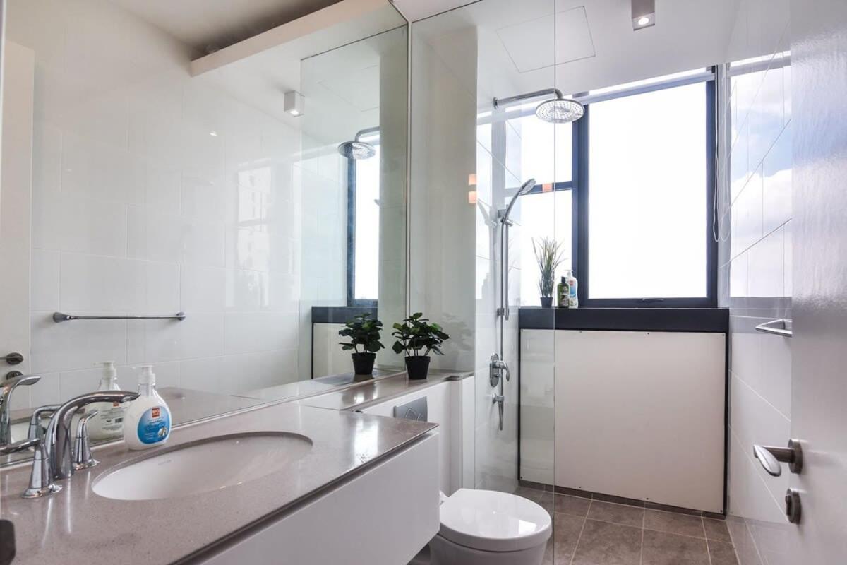 Lux & Stylish 2br At Klgcc Free Parking *